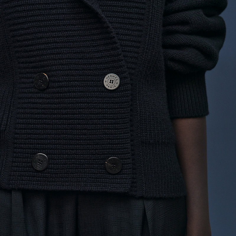 Cashmere buttoned jacket