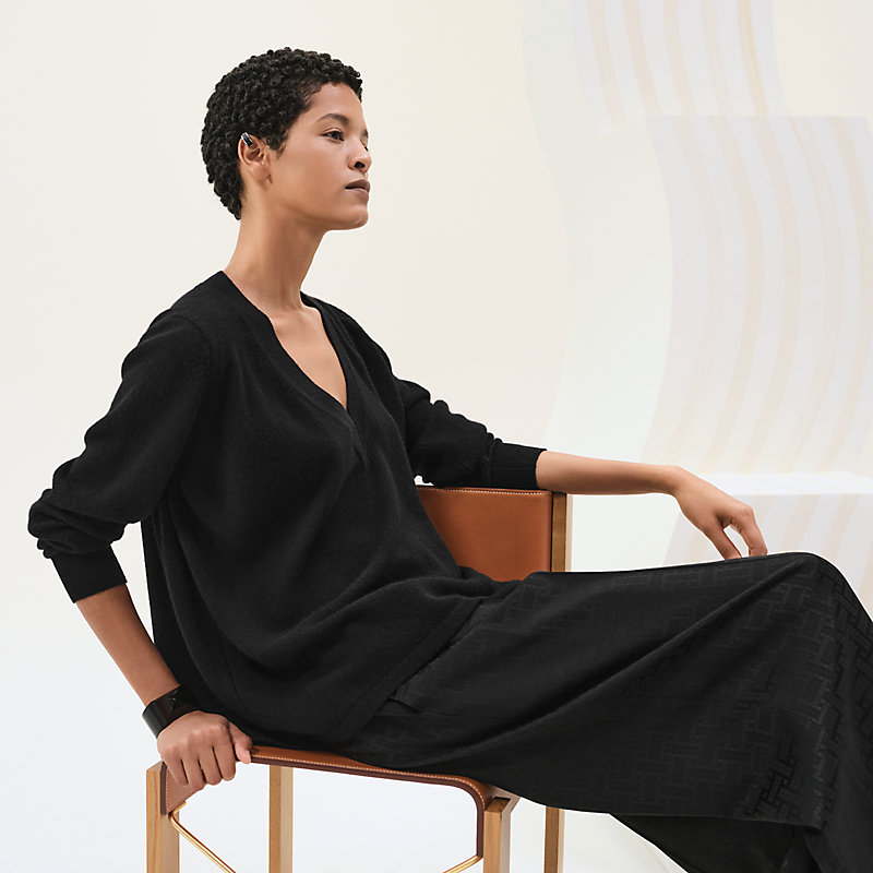 Cashmere long-sleeve sweater | Hermès USA Cashmere long-sleeve sweater | Hermès USA