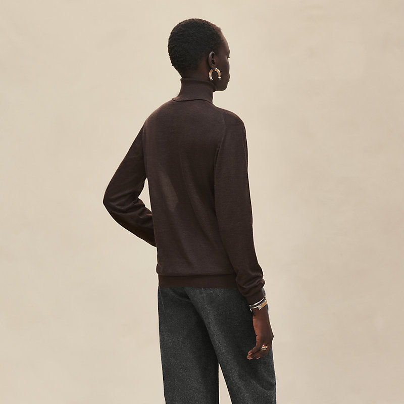 Cashmere long-sleeve sweater