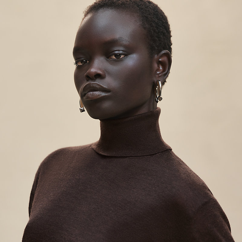 Cashmere long-sleeve sweater