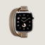 Vista: vista frontale, Cassa Series 10 & Cinturino Apple Watch Hermès Double Tour 42 mm Attelage