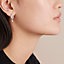 Chaine d'Ancre Enchainee 이어링, 스몰 모델, 보기: 이미지: 제품 착용 이미지, worn, 2개 중 2번째 보기