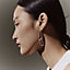 Chaine d'ancre Twist 이어링, 보기: 이미지: 제품 착용 이미지, worn, 2개 중 2번째 보기