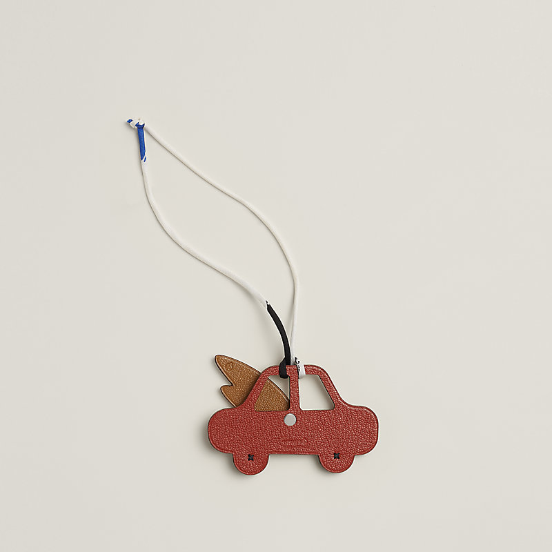 Charm "Geflügeltes Auto"