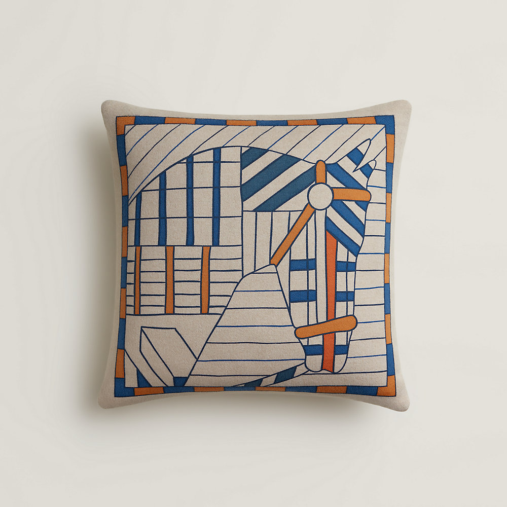 Hermès Promenade au Faubourg- New set of two cushions - Catawiki