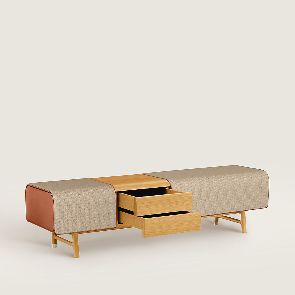 Cheval d'arçons bench Les Nécessaires d'Hermès | Hermès Thailand