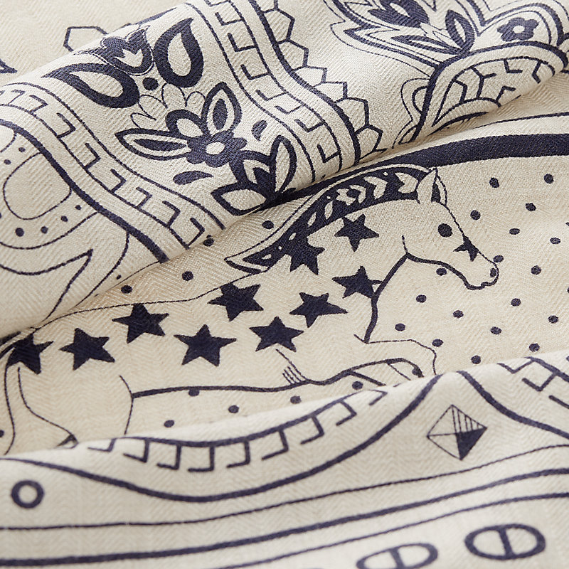 Cheval de Coeur Bandana shawl 140
