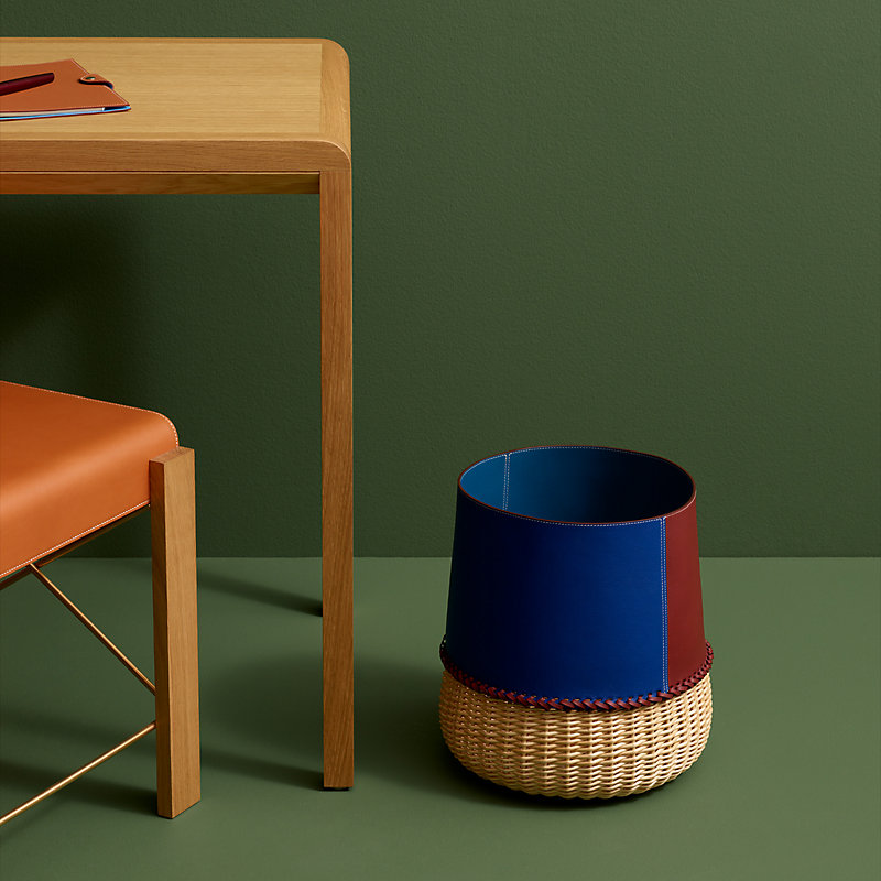 Chromatic paper basket
