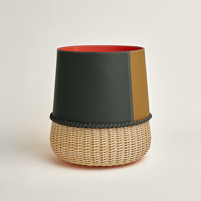 Chromatic paper basket