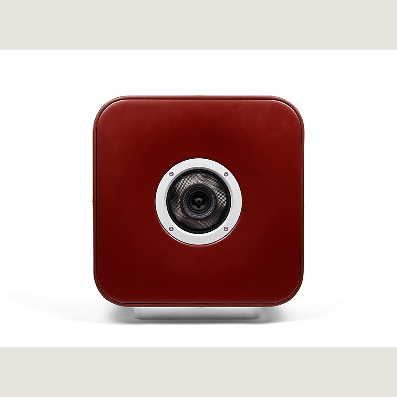 Connected speaker