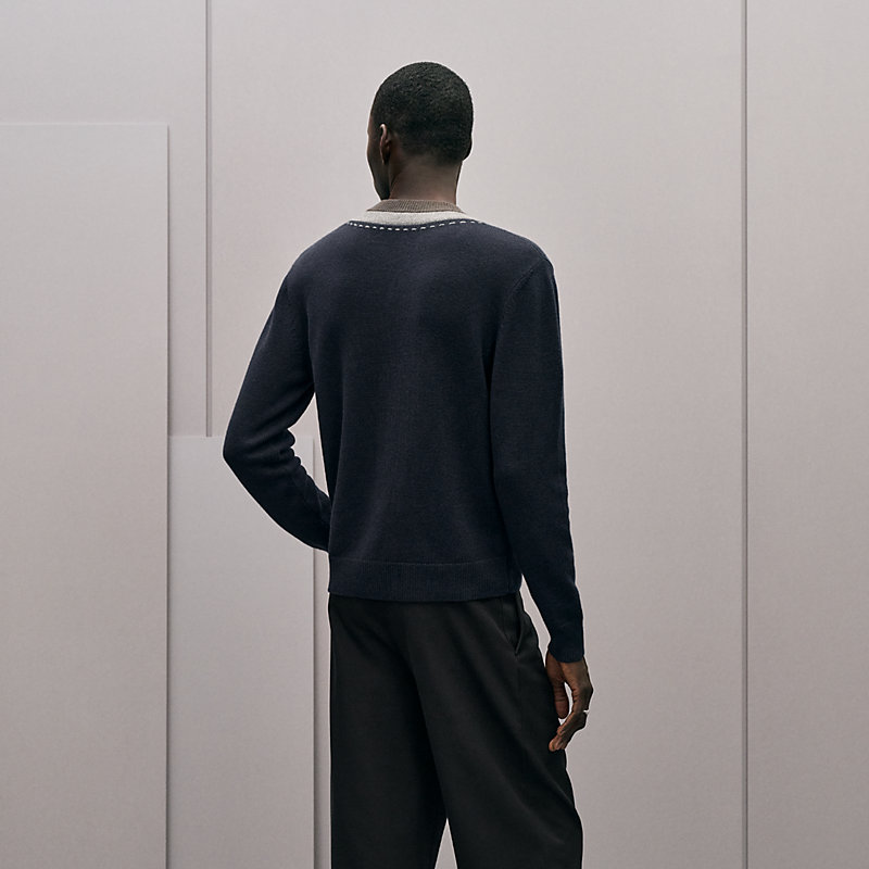"Decoupe sellier" V-neck cashmere sweater