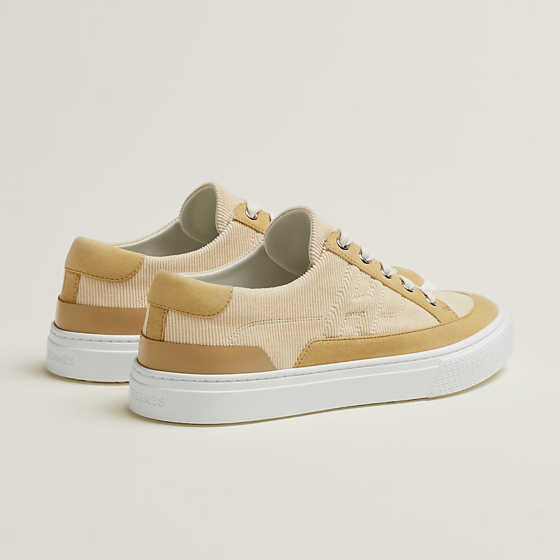 View: Worn, Deep sneaker