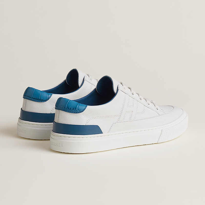 Deep sneaker