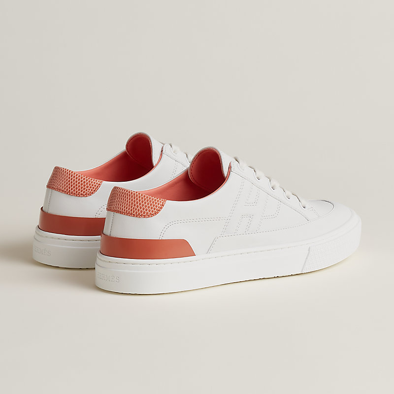 Deep sneaker
