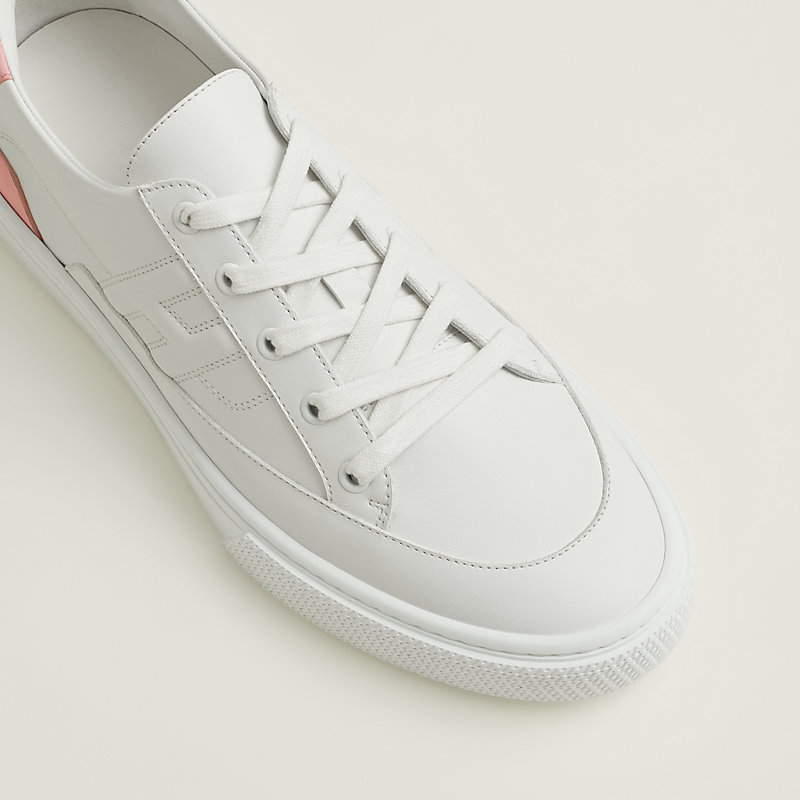 Deep sneaker