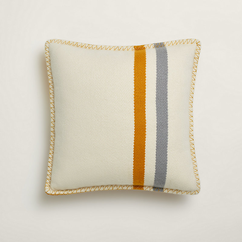 Dye Sangle pillow