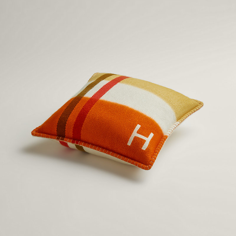 Dye Sangle pillow