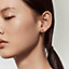 Echappee Hermès 이어링, 스몰 모델, 보기: 이미지: 제품 착용 이미지, worn, 2개 중 2번째 보기
