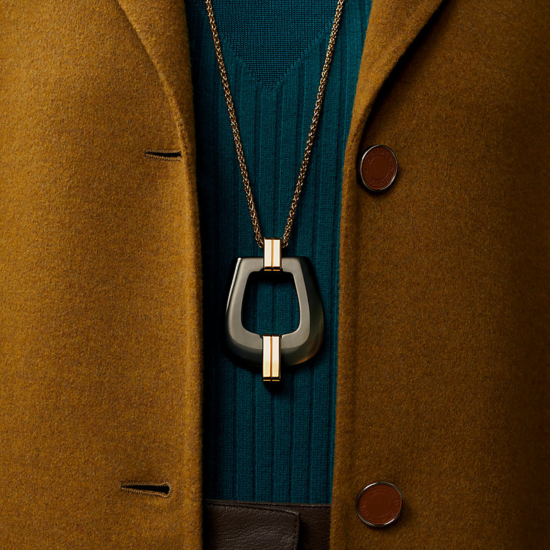 Ecuyere Pendant