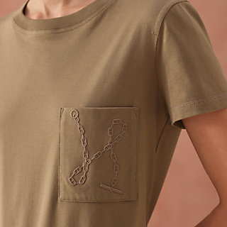 Embroidered pocket straight t-shirt