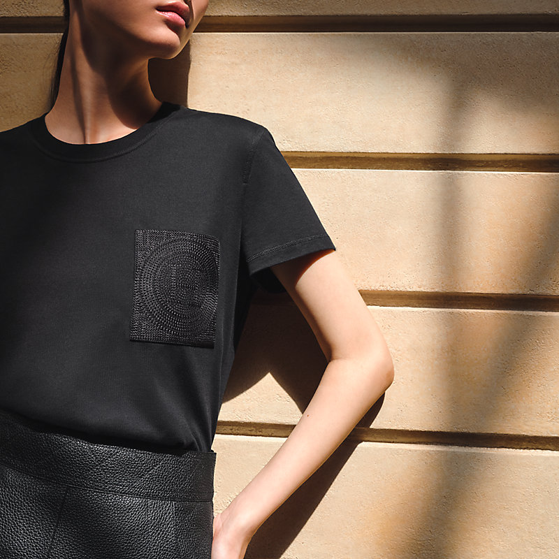 Embroidered pocket t-shirt | Hermès USA