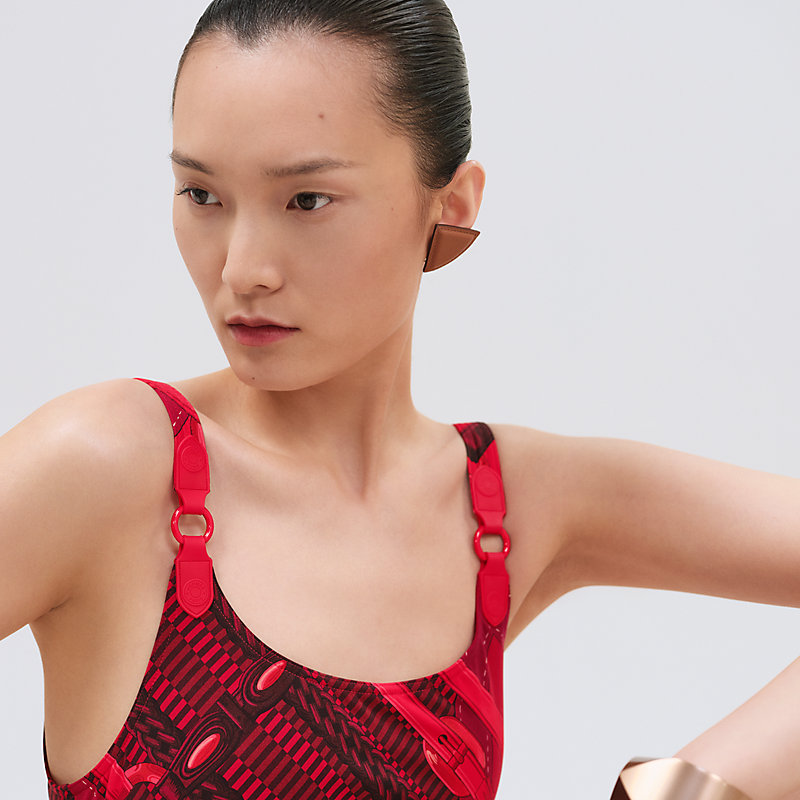 優雅に魅せる HERMES Maillot de Bain Emy ワンピース水着 Emy swimsuit | Hermès Thailand
