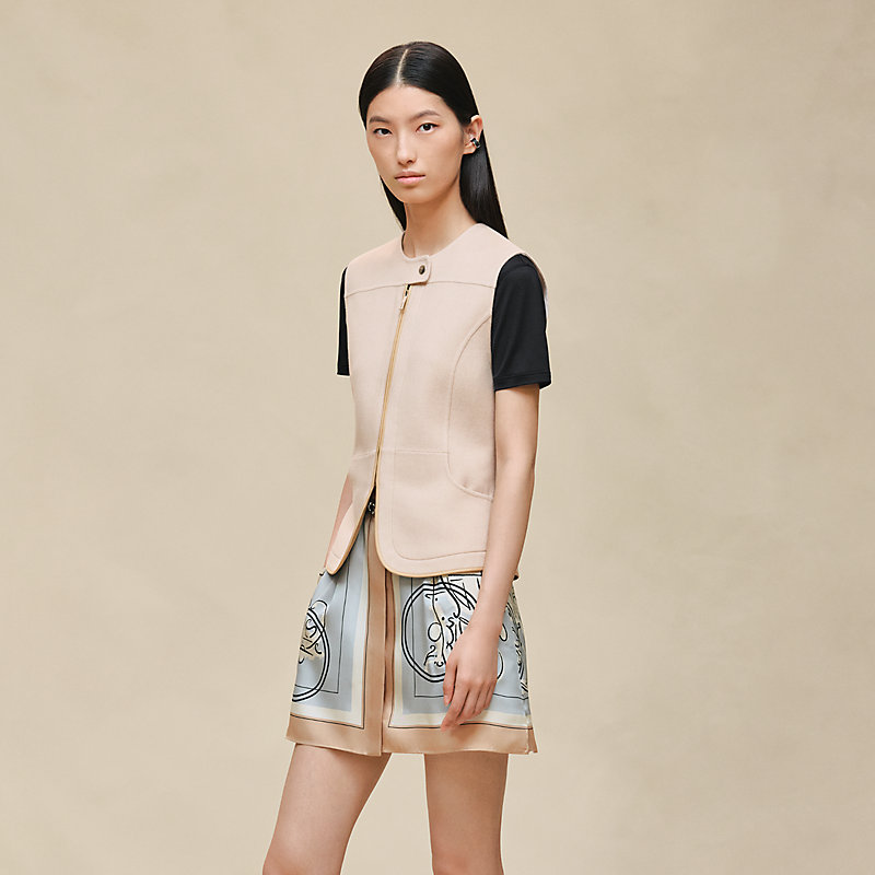Equestrian short vest
