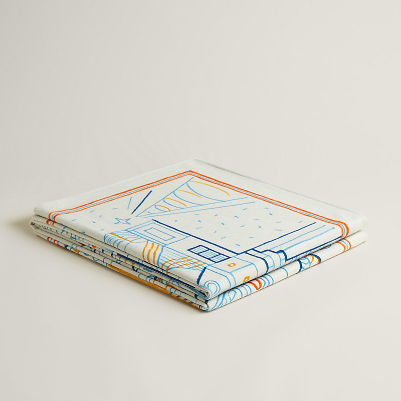 Etages du Faubourg blanket