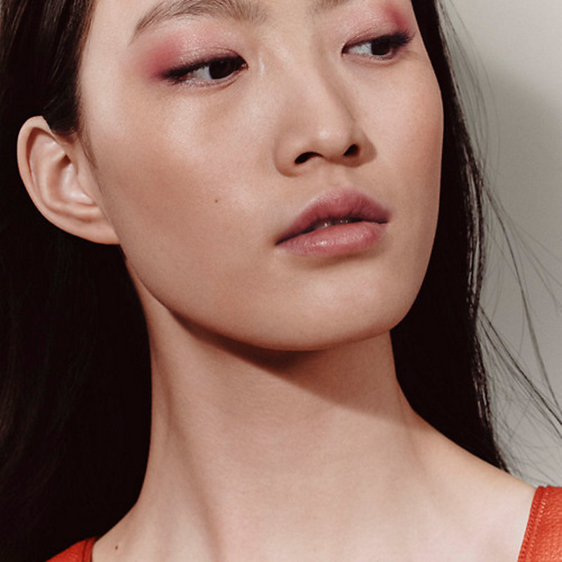 HERMES Ombres d'Hermès アイブロウパウダー 01 お買い得！】 HERMES Ombres d'Hermès アイブロウパウダー 01
