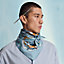 Ferronnerie Plein Soleil 80方巾, 檢視: 佩戴, worn, 檢視共2張圖片的第3張