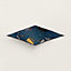 Foulard a rombo A Toute Berline!, Vista: Vista dell’articolo in piano, flat, vista 2 su 3