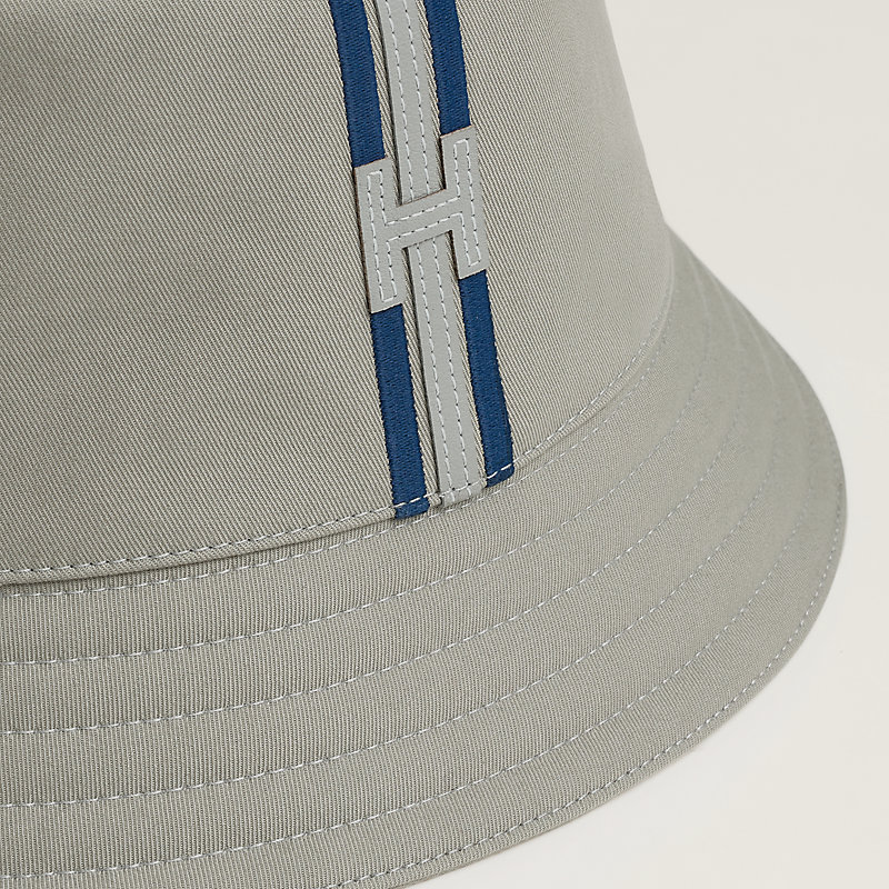 Fred H Stripe bucket hat