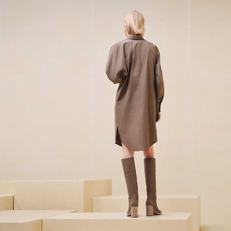 Geknöpftes Kleid mit 