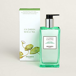 UN JARDIN SUR LE NIL ヘア&ボディシャワージェル Gel de banho para o corpo e o cabelo Un Jardin sur le Nil - 200 ml