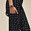 Gerade geschnittene Hose mit "Porte-Bonheur Bandana"-Print, Ansicht: Getragene Ansicht, worn, Ansicht 6 von 7