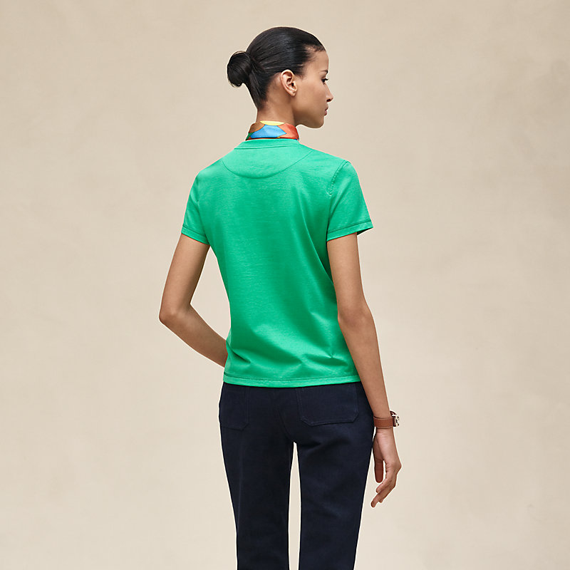 Gerade geschnittenes T-Shirt mit bestickter Tasche