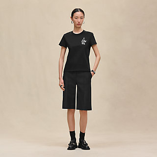 Gerade geschnittenes T-Shirt mit Kartuschendetail - Schwarz Gerade geschnittenes T-Shirt mit Kartuschendetail - Schwarz