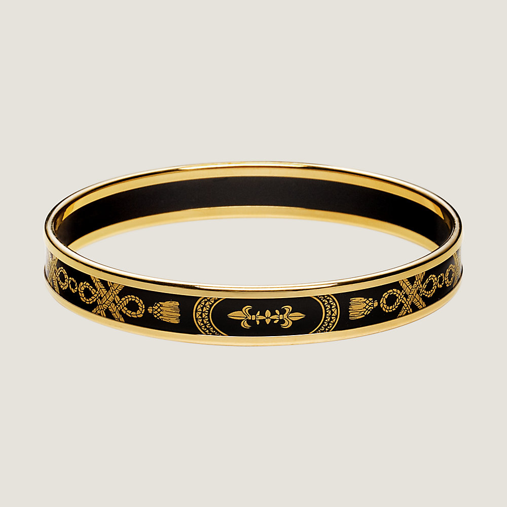 18 karat bangle