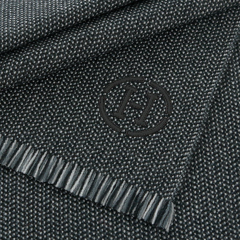 Granite scarf