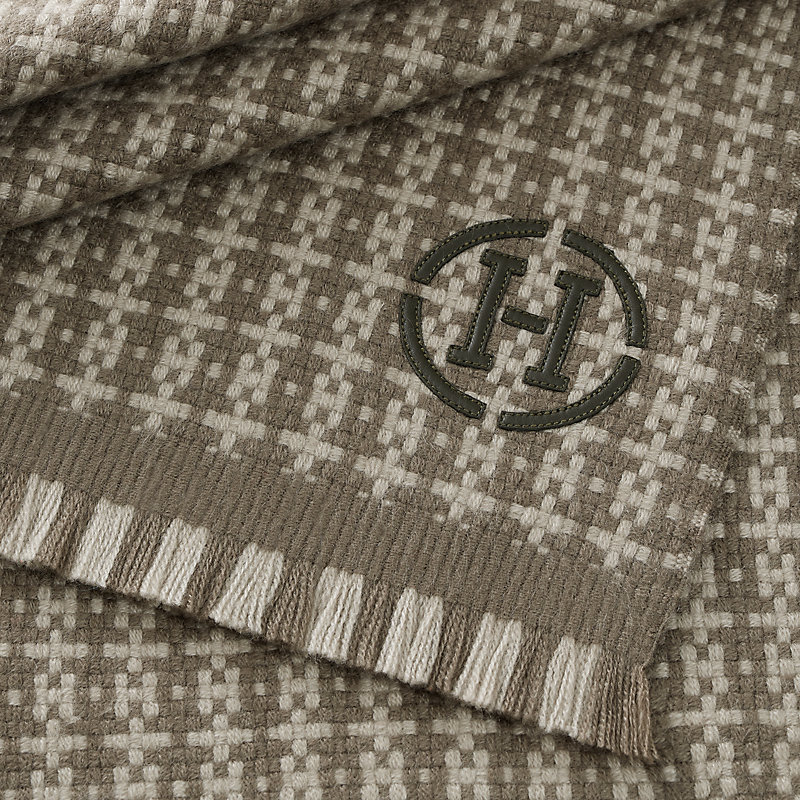 Graphique H 머플러
