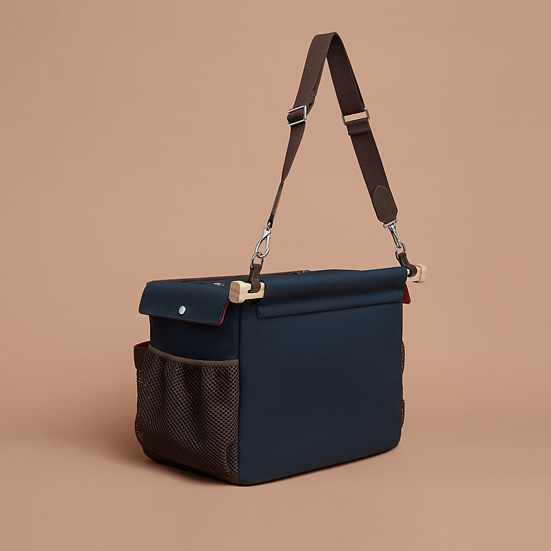 Groom stable bag