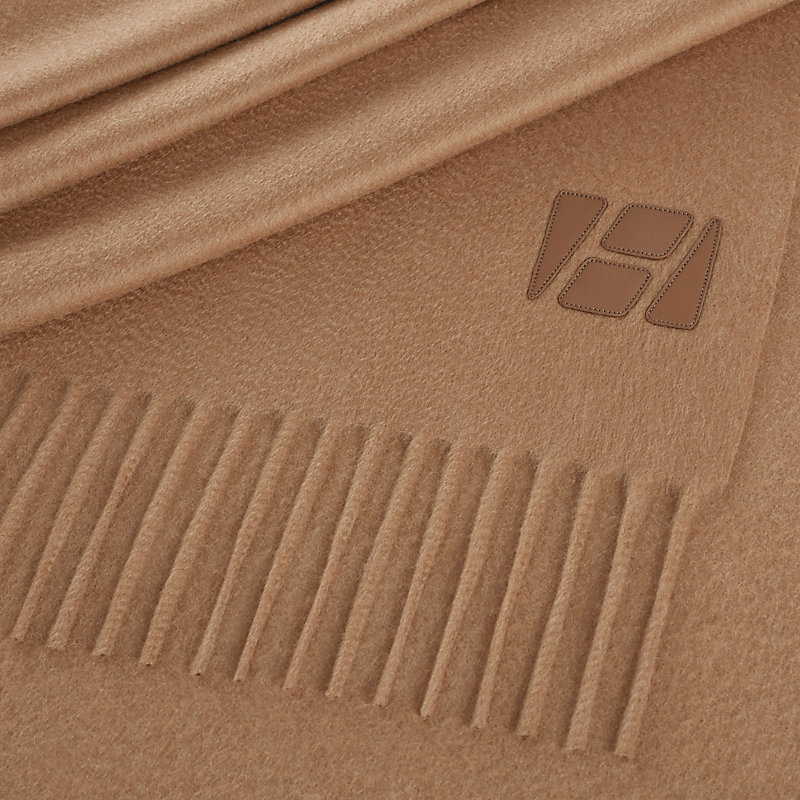 Guanaco scarf