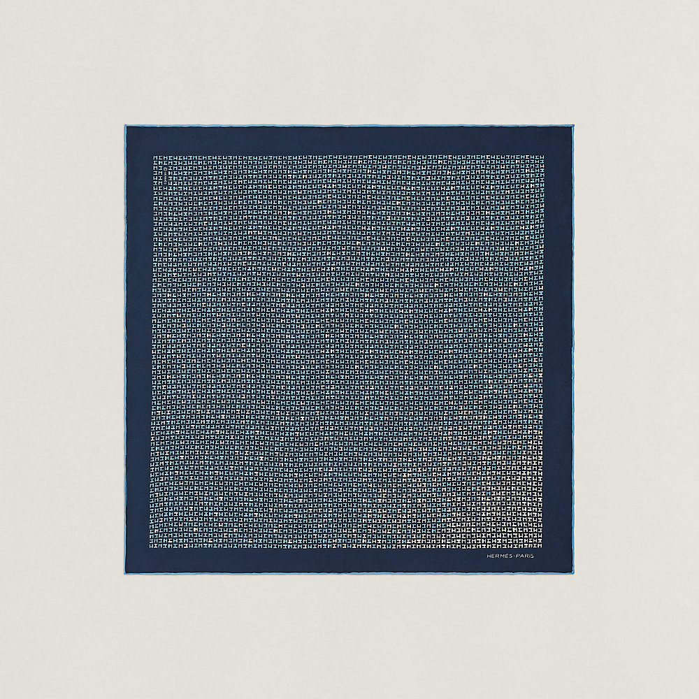 H 70's pocket square 45 | Hermès UK