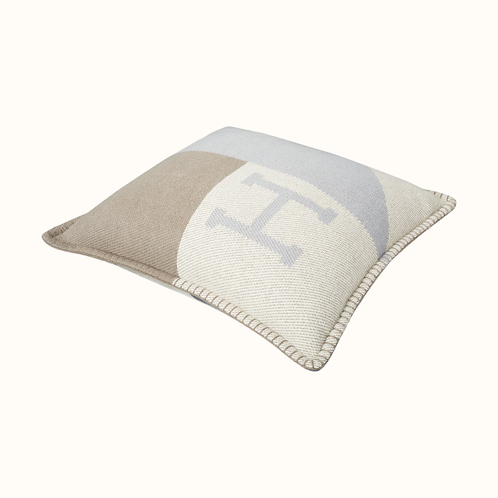 h pillow hermes