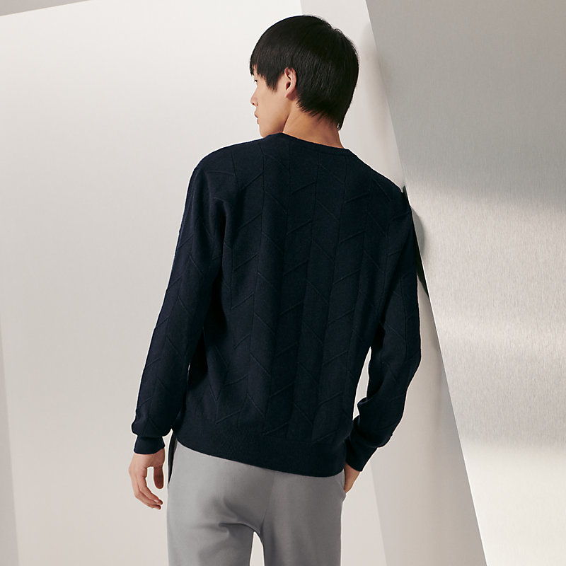 H en Levitation crewneck sweater