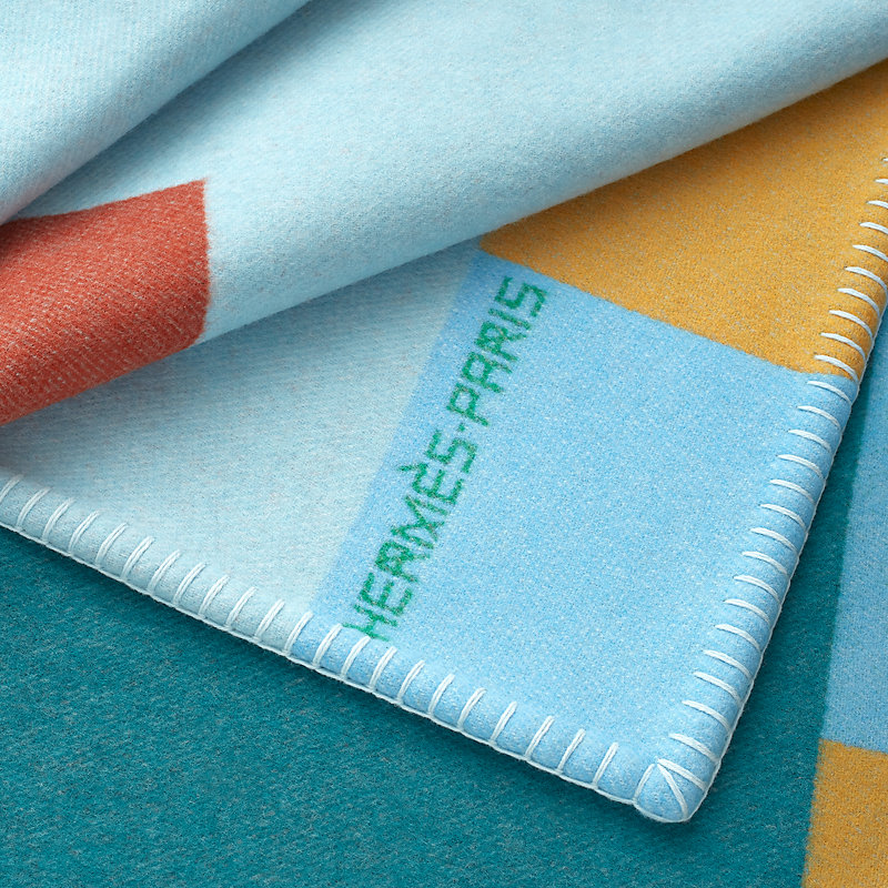 H Gourmand blanket