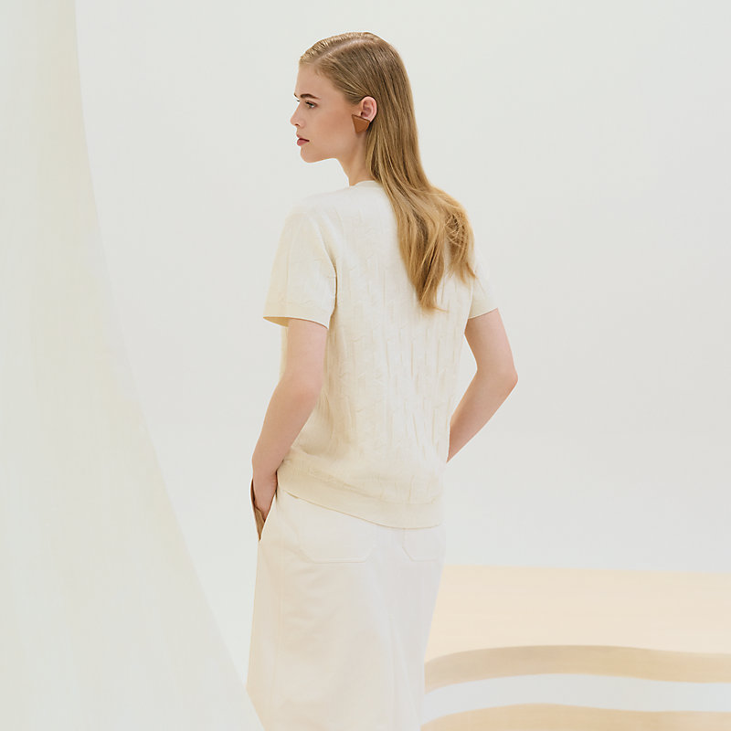 "H" short-sleeve sweater