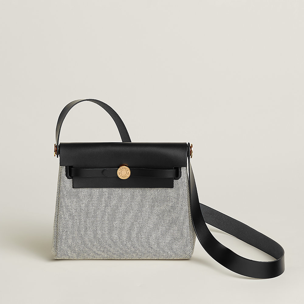実用的でシンプル♪ Hermes Herbag Zip 20 実用的でシンプル♪ Hermes Herbag Zip 20
