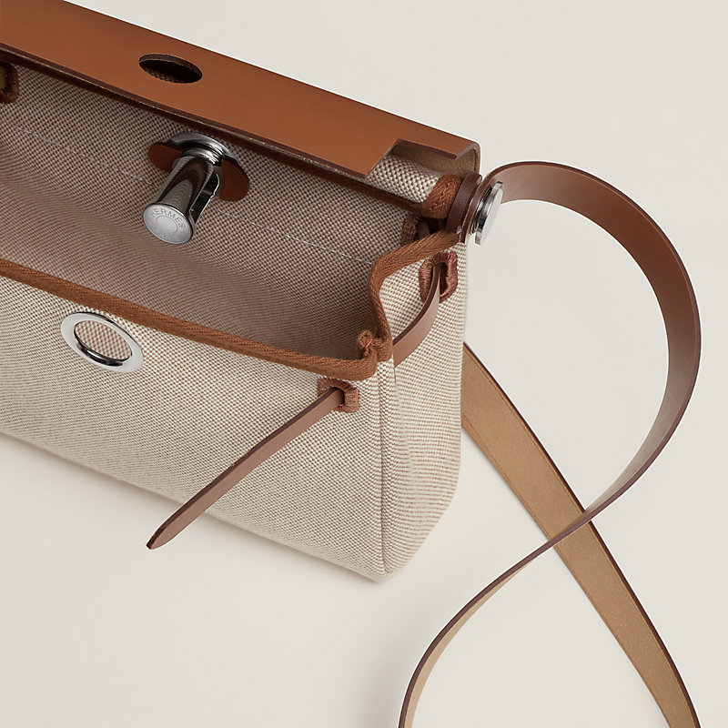 【定番でずっと使える】 Herbag Zip 20 Herbag Zip 20 bag | Hermès Netherlands