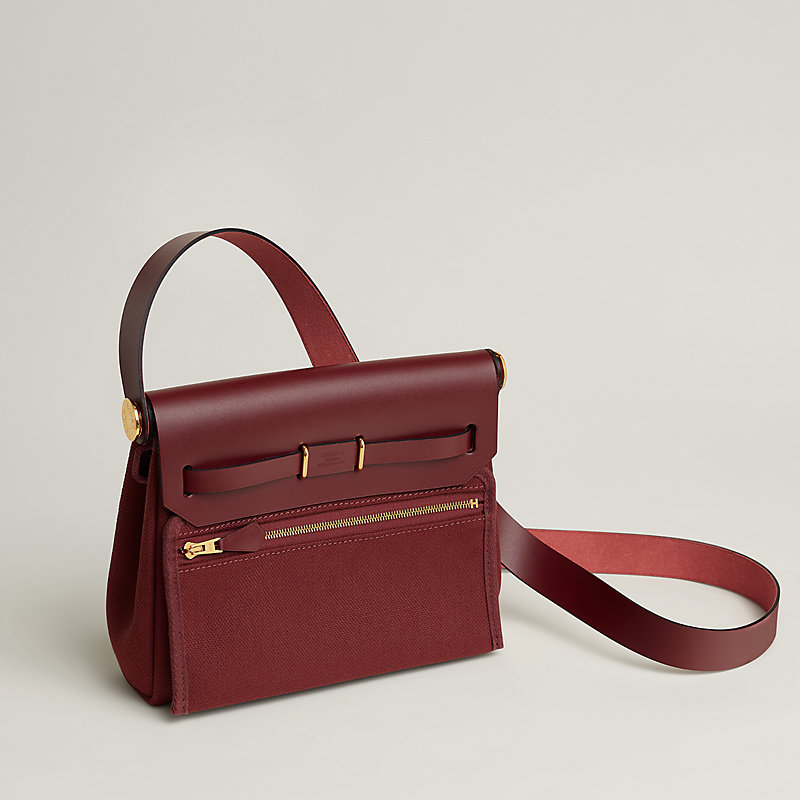 実用的でシンプルな可愛さ【HERMES】Herbag Zip 20 バッグ Herbag Zip 20 bag | Hermès USA
